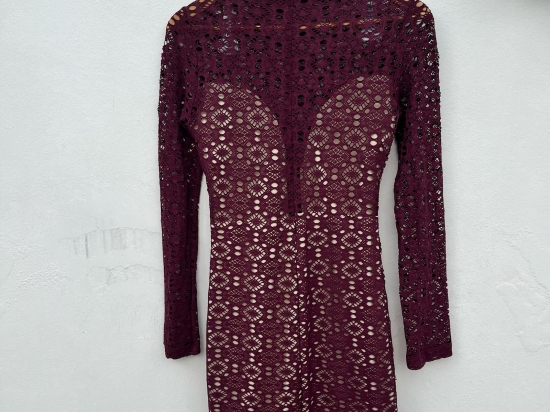 Vestido de Renda Bordô