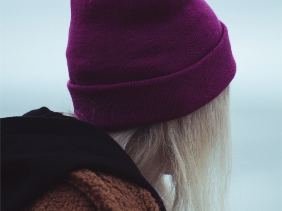 Cashmere-blend violet beanie